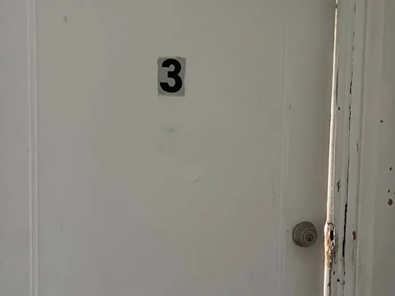 352 S Jackson St — Photo 1