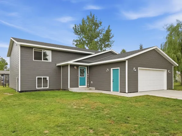 348 1st Ave S, Motley, MN 56466