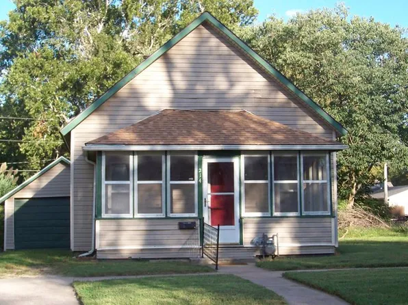 214 S Kansas Ave, Chanute, KS 66720