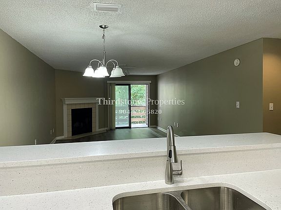 4th image of 1604 Arcadia Dr Unit 104
