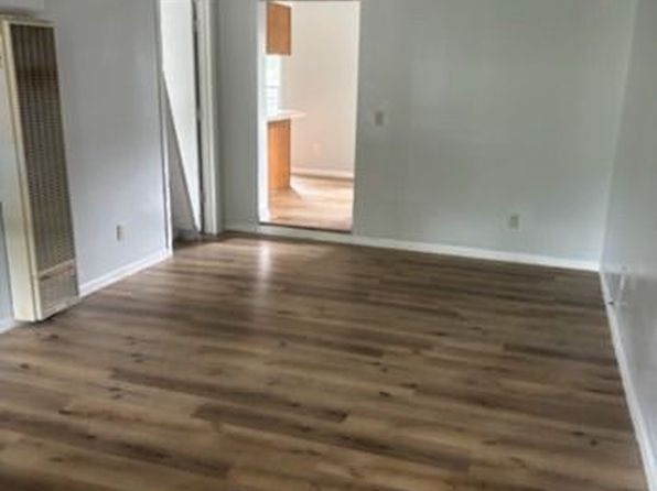 227 2nd St NE #1