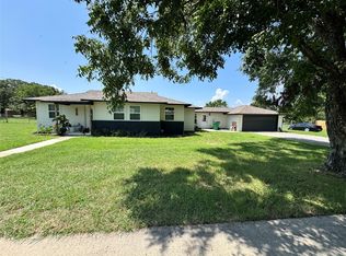 409 Mockingbird Ln, Chico, TX 76431