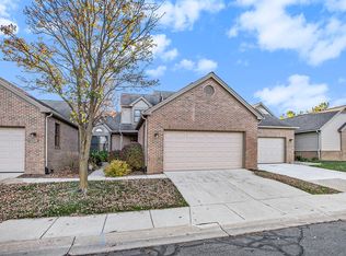 443 Sumark Way, Ann Arbor, MI 48103
