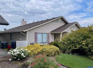 1674 Sunrise Cir NW, Salem, OR 97304
