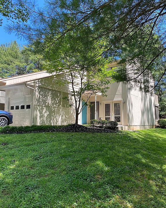 1st image of 8400 Olde Colony Trl APT 75