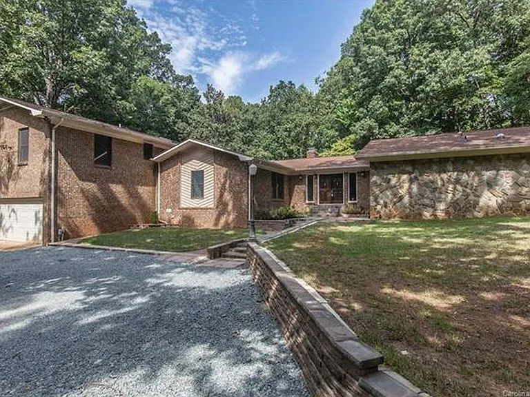 Carson Dr — Photo 12