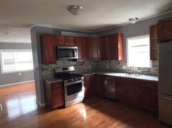 452 N Montello St, Brockton, MA