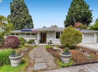 1572 SW Dellwood Ct, Portland, OR 97225