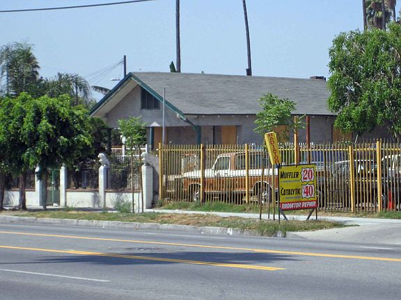 3/4 View & Street View