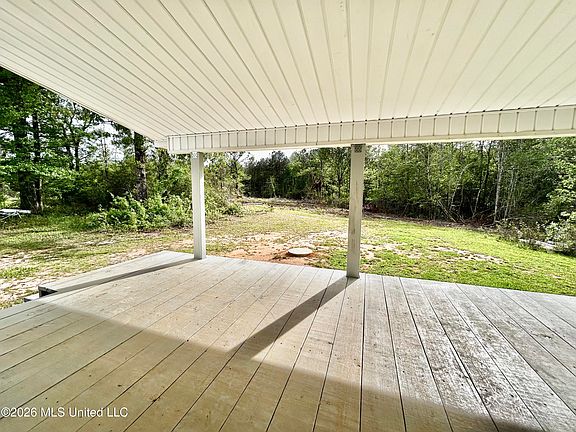 5th image of 141 Jimmy Reyer Rd
