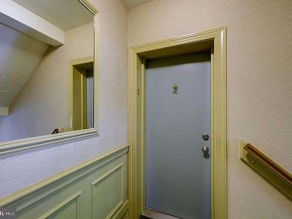 4th image of 1403 E Abingdon Dr APT 2