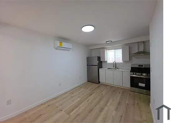 2 bed, $2,275 — Photo 3