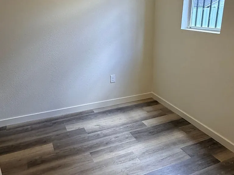 108 Beatrice Ave — Photo 15