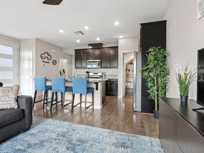 3772 E Commerce Way, Sacramento, CA, 95834