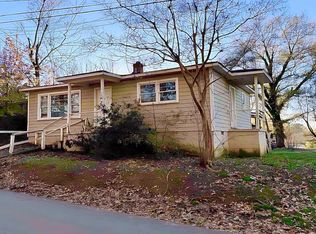 607 N 2nd St, Easley, SC 29640