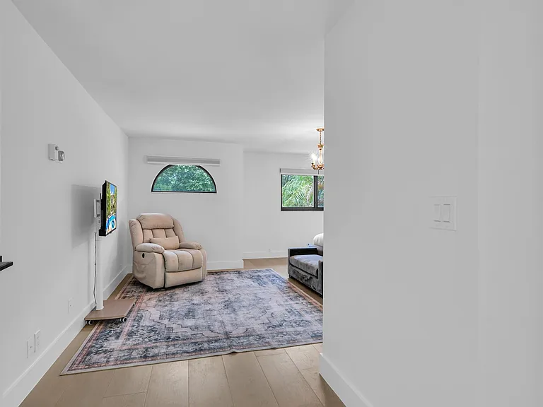 753 Villa Portofino Cir — Photo 30