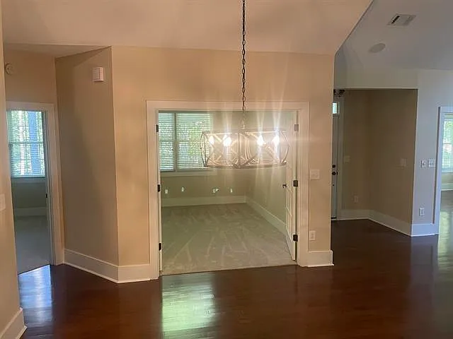 142 Edgewood Ct — Photo 6