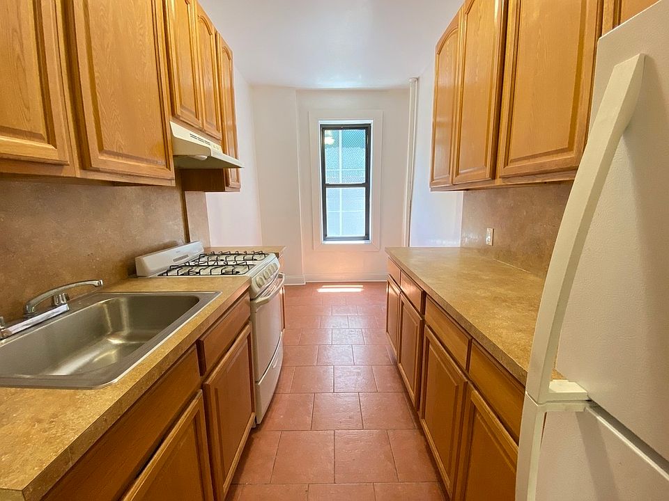 2nd image of 200 Winthrop St APT A4