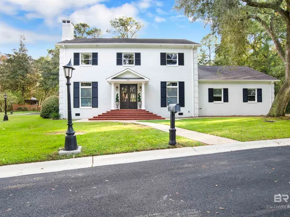 104 Alsway Ct, Fairhope, AL 36532