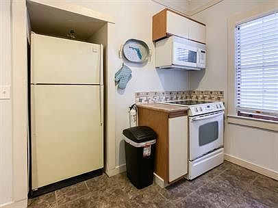 5th image of 313 E Strong St #14293229
