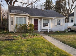 202 E Thirteen Mile Rd, Royal Oak, MI