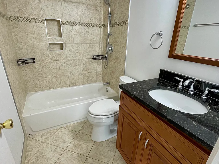 2774 Knollside Ln — Photo 15