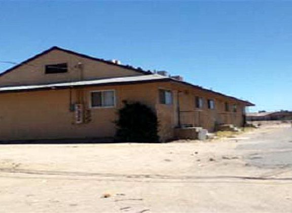 11325-11329 (odd only) Lawson Ave