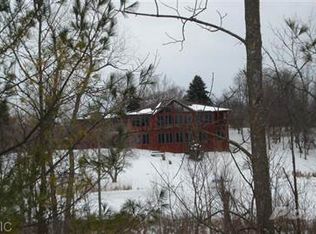 5637 N Watervliet Rd, Watervliet, MI 49098