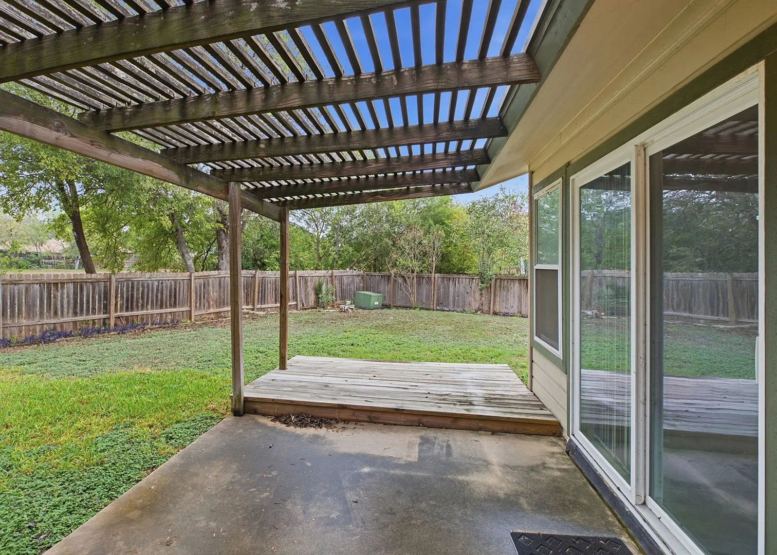 3 bed, 2.0 bath, 1825 sqft, $1,850 — Photo 4