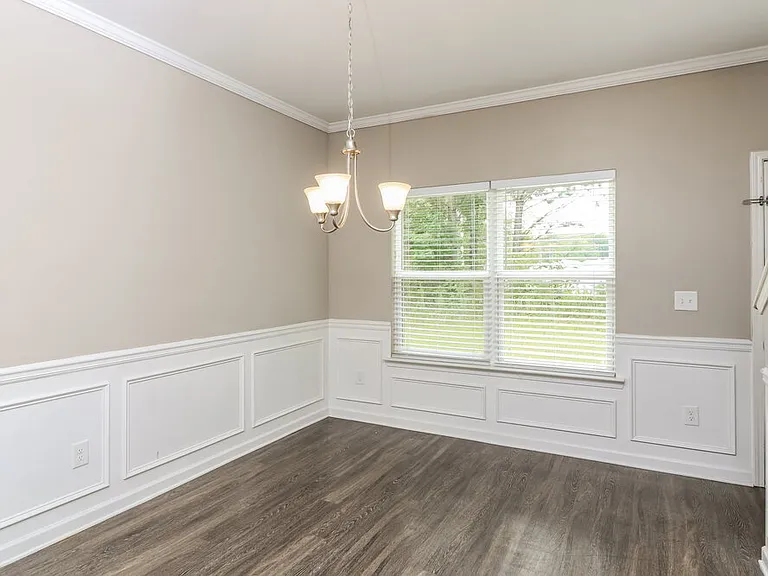 634 Fieldcrest Dr — Photo 8