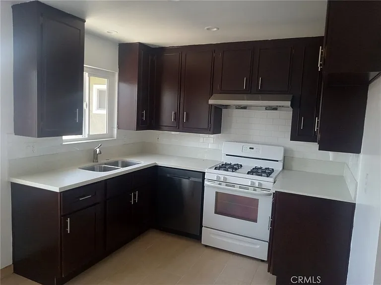 432 S Almansor St #C — Photo 5