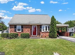 1715 Pelham Dr, York, PA 17406