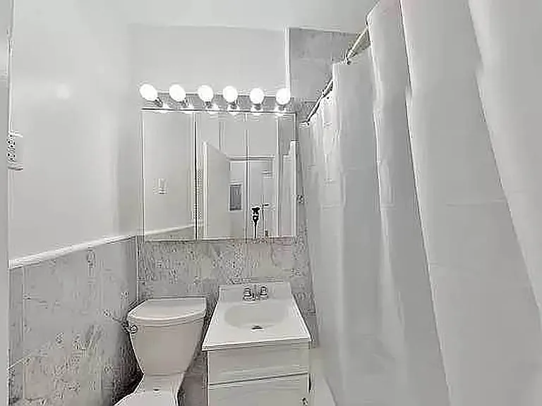104 Suffolk St #5 — Photo 6