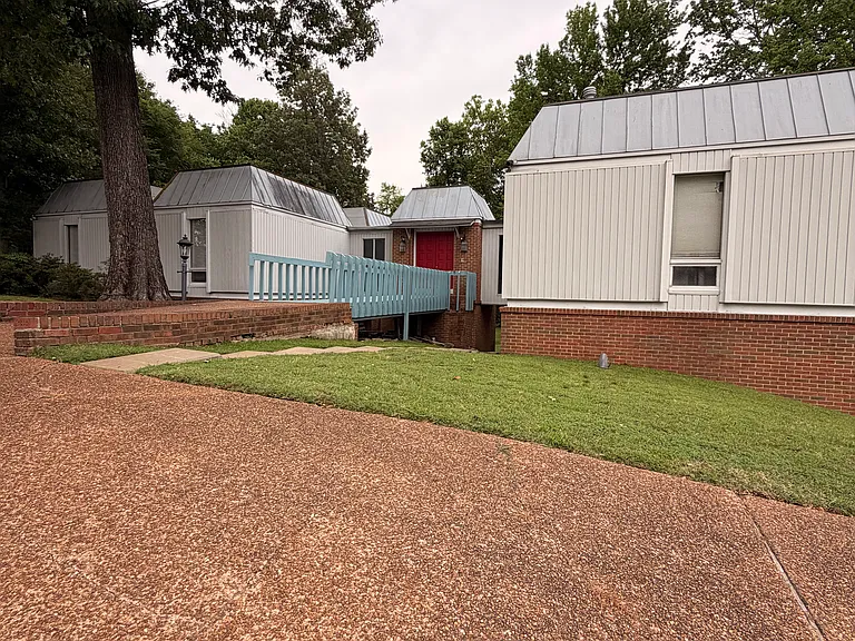 2330 Penbrook Fwy — Photo 4