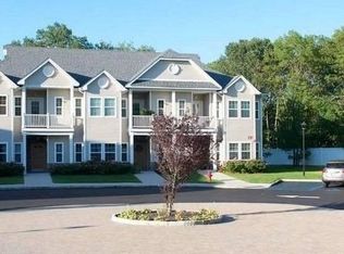 3025 Sunrise Hwy, East Islip, NY 11730