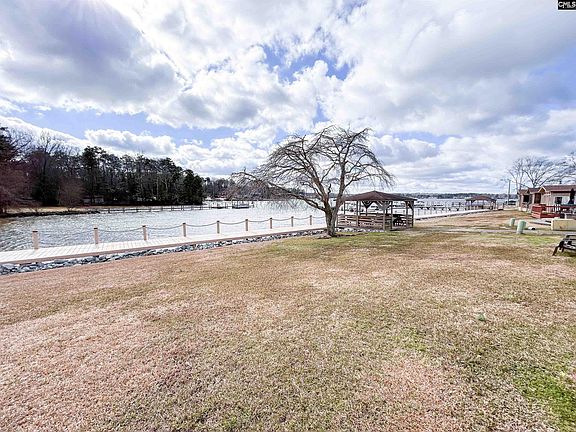 4th image of 29 Boardwalk Ln