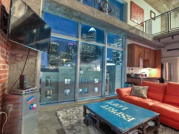 2000 Bagby St APT 7412, Houston, TX 77002