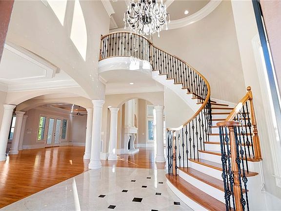 3rd image of 2285 Valla Parc Ct