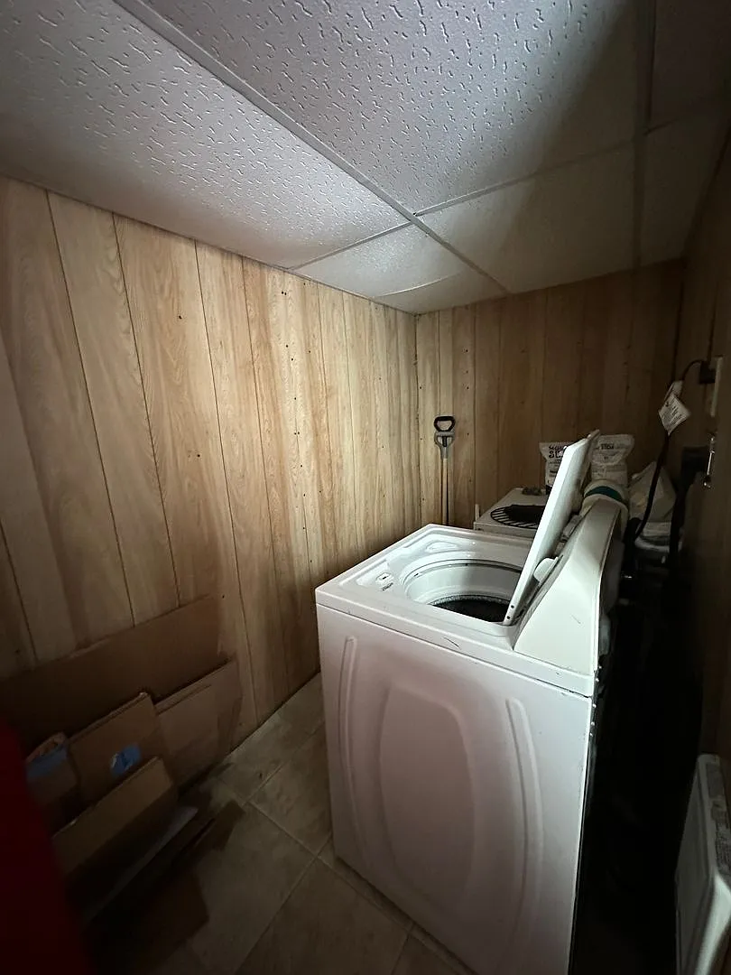 2 Bedroom Apartment Steps from UW-La Crosse & Western Technical College — Photo 2