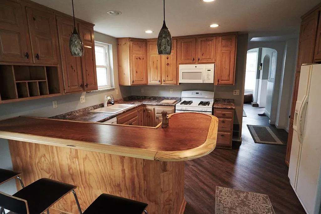 2 bed, 1.5 bath, 1100 sqft, $1,650 — Photo 1
