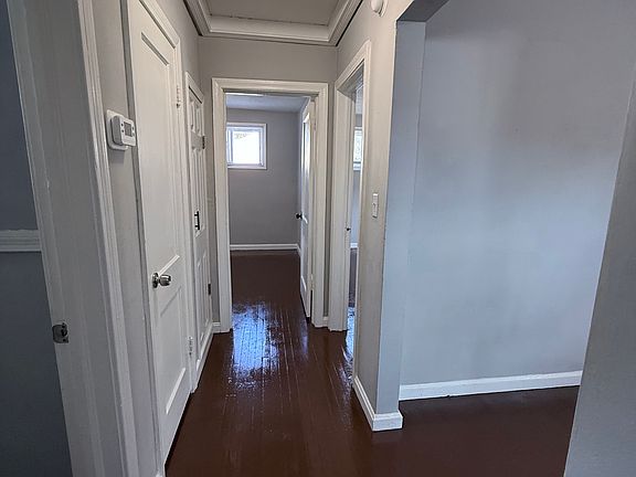5th image of 135 Banneker Dr