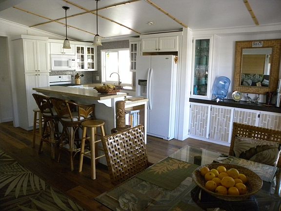 4th image of 200 N El Camino Real Space 367