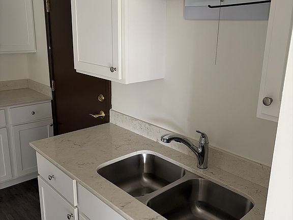 2nd image of 10712 Mary Ln