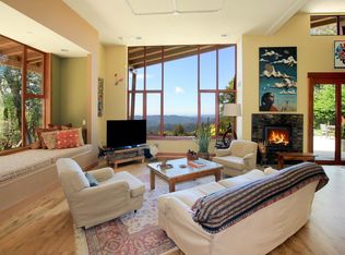 1111 Wilderfield Rd, Los Gatos, CA 95033