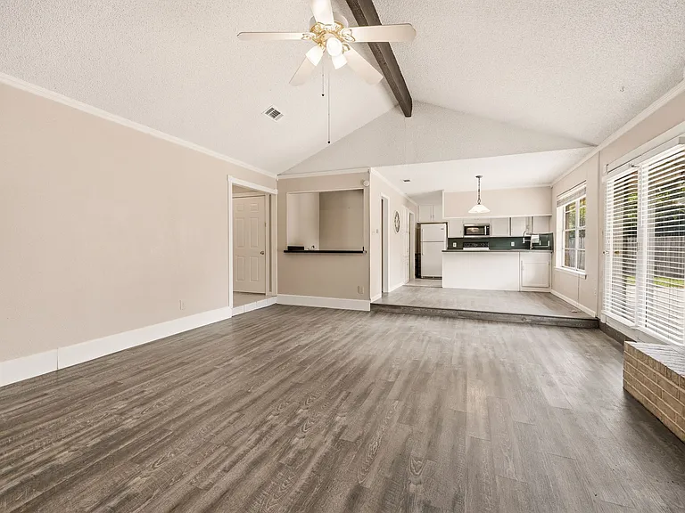 328 Anita Ave — Photo 6