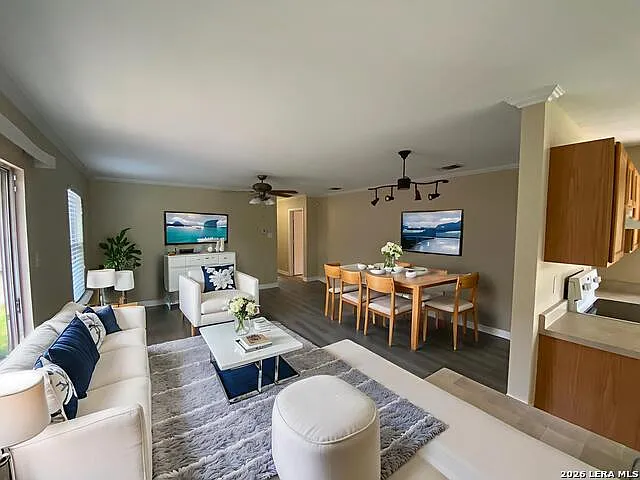 3 bed, 2.0 bath, 1108 sqft, $1,500 — Photo 3