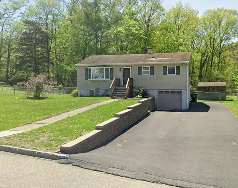 1st image of 62 Duelk Avenue