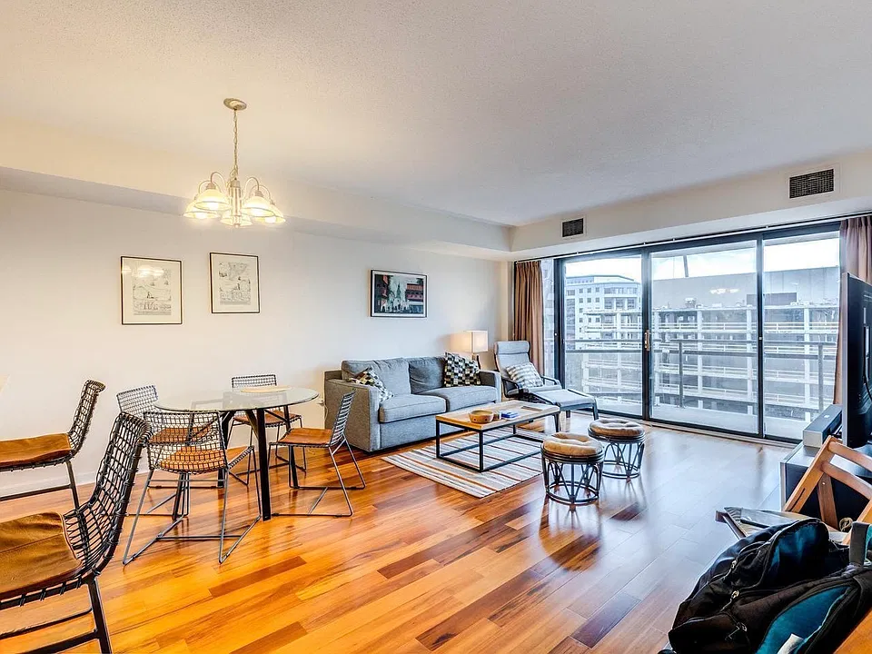 1530 Key Blvd #807
