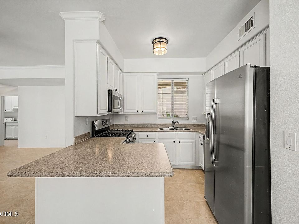 1st image of 2992 N MILLER Road #122
