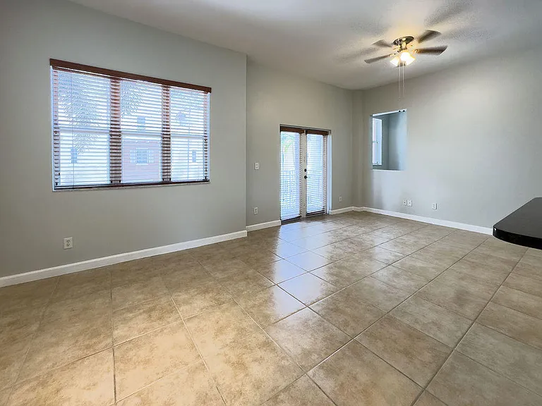 2313 Vintage Dr — Photo 5